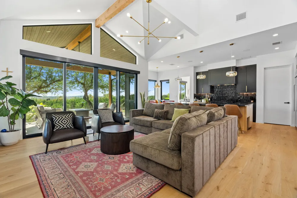 503 Happy Trail Dripping Springs, TX 78620