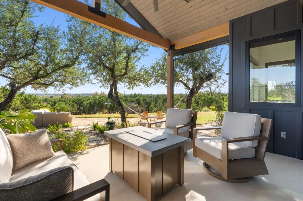 503 Happy Trail Dripping Springs, TX 78620