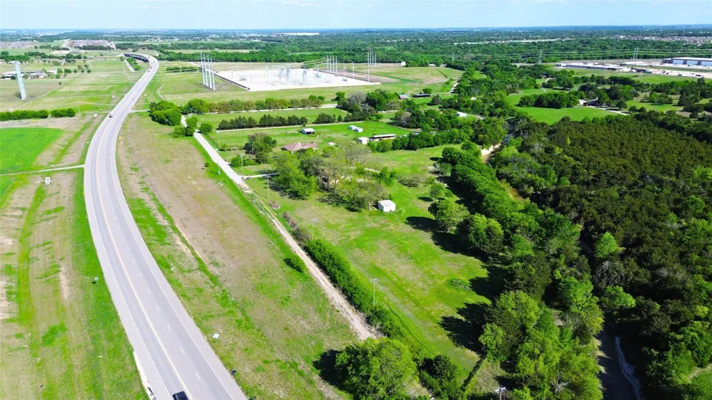 1542 W Reindeer Lancaster, TX 75146