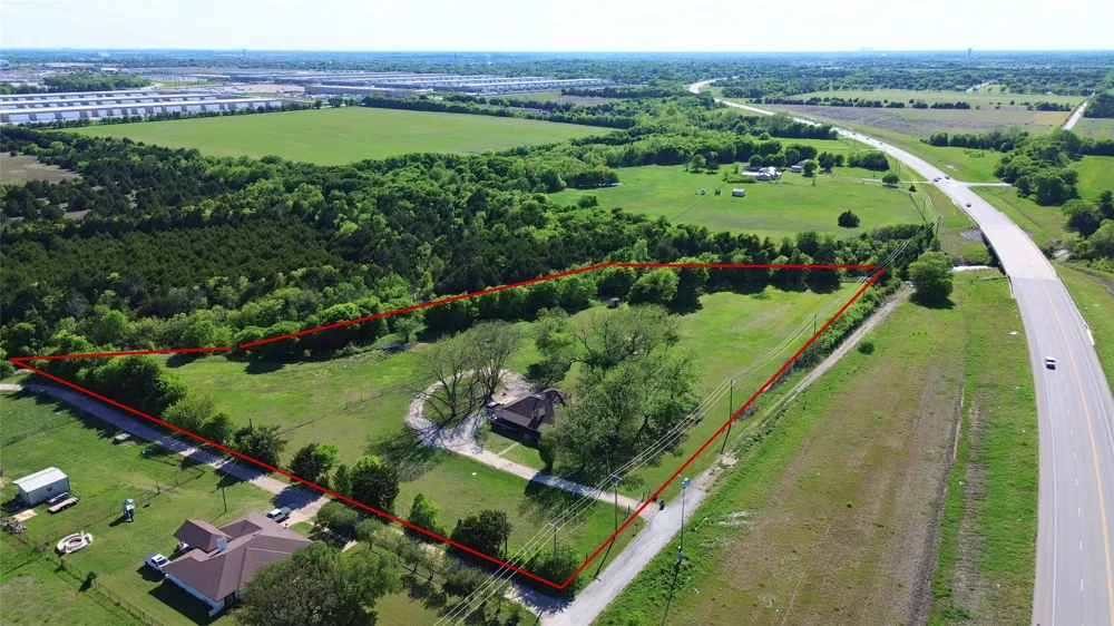 1542 W Reindeer Lancaster, TX 75146