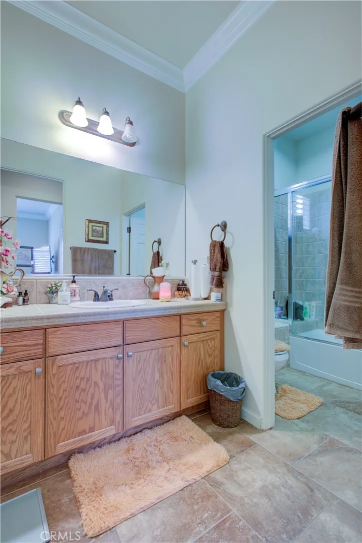 8020 Lake Shore Chowchilla, CA 93610