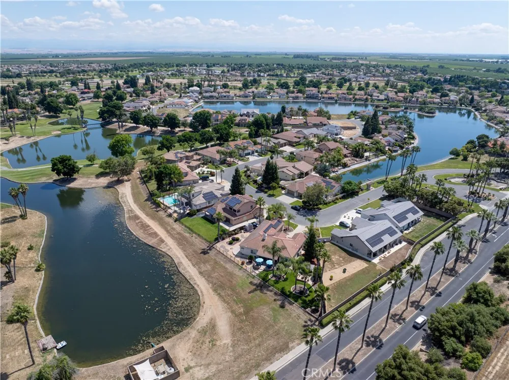 8020 Lake Shore Chowchilla, CA 93610
