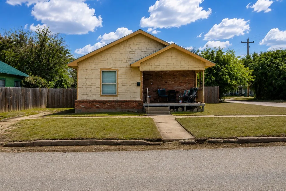309 W 10th Street Cisco, TX 76437