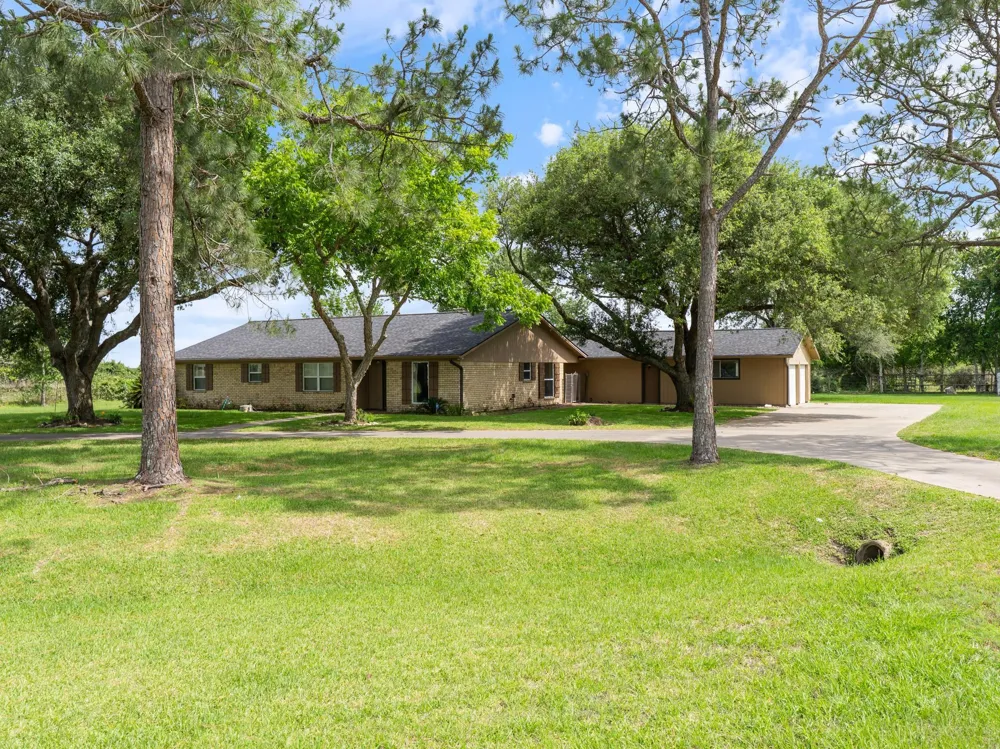 5067 Fm 2668 Bay City, TX 77414