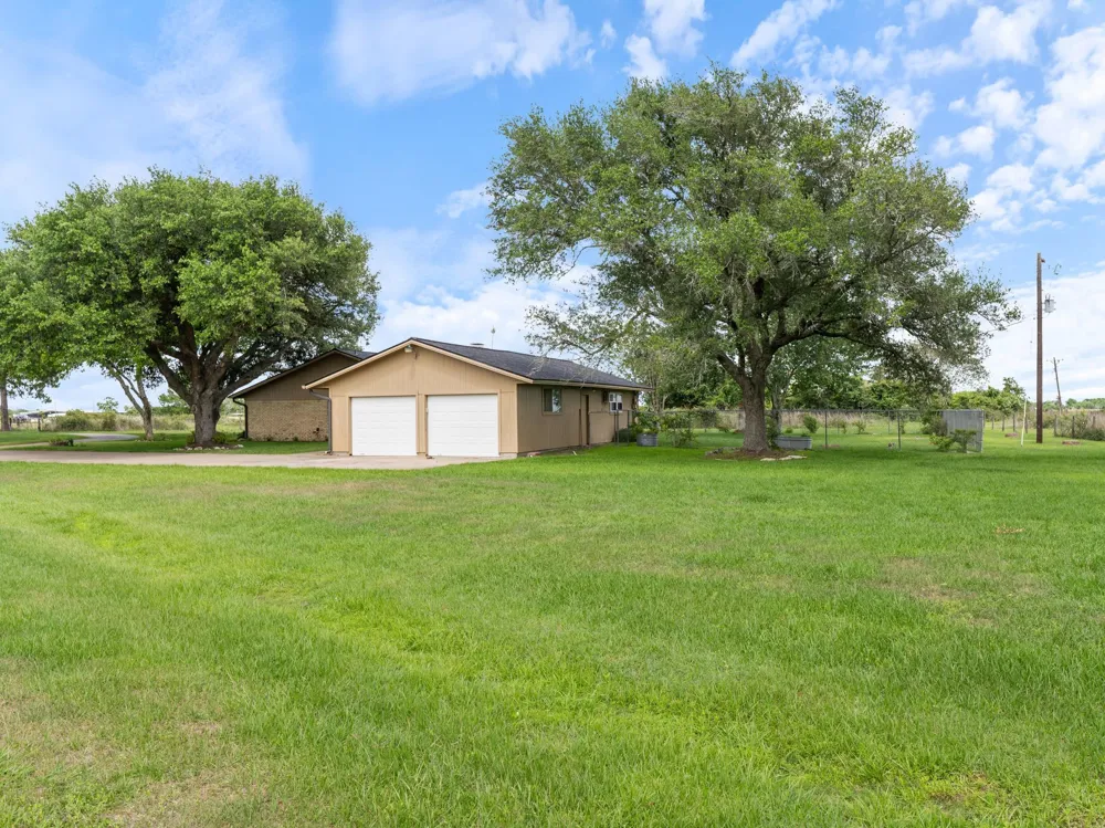 5067 Fm 2668 Bay City, TX 77414