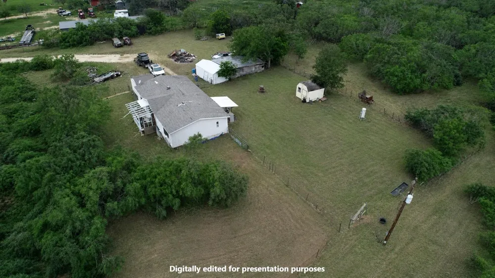 958 Cr 456 Gonzales, TX 78629