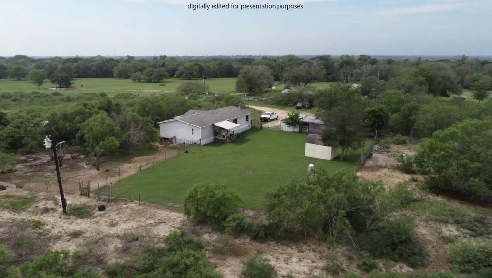 958 Cr 456 Gonzales, TX 78629