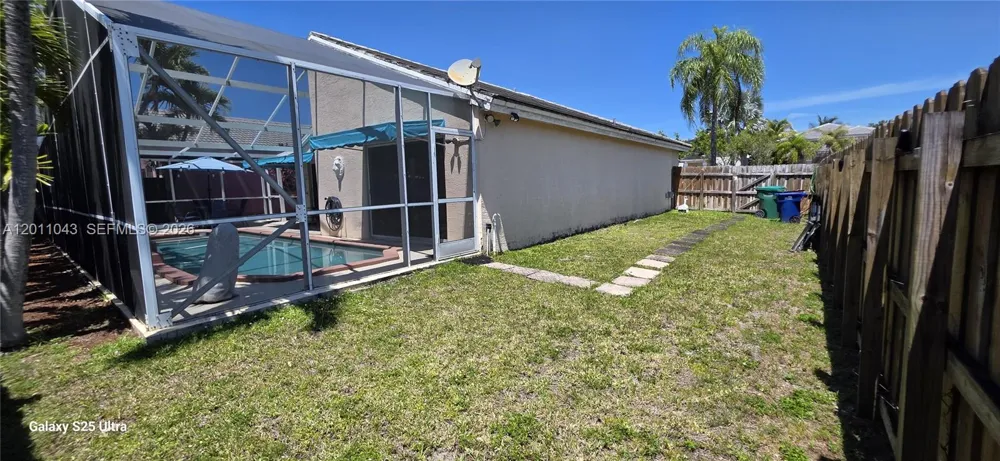 18516 NW 56th Ave Miami Gardens, FL 33055