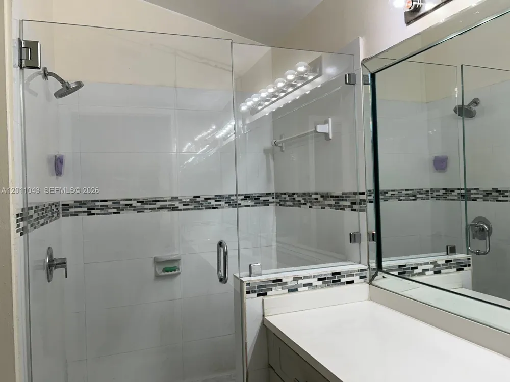 18516 NW 56th Ave Miami Gardens, FL 33055
