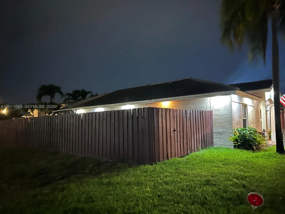 18516 NW 56th Ave Miami Gardens, FL 33055