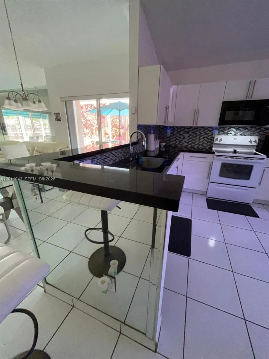 18516 NW 56th Ave Miami Gardens, FL 33055