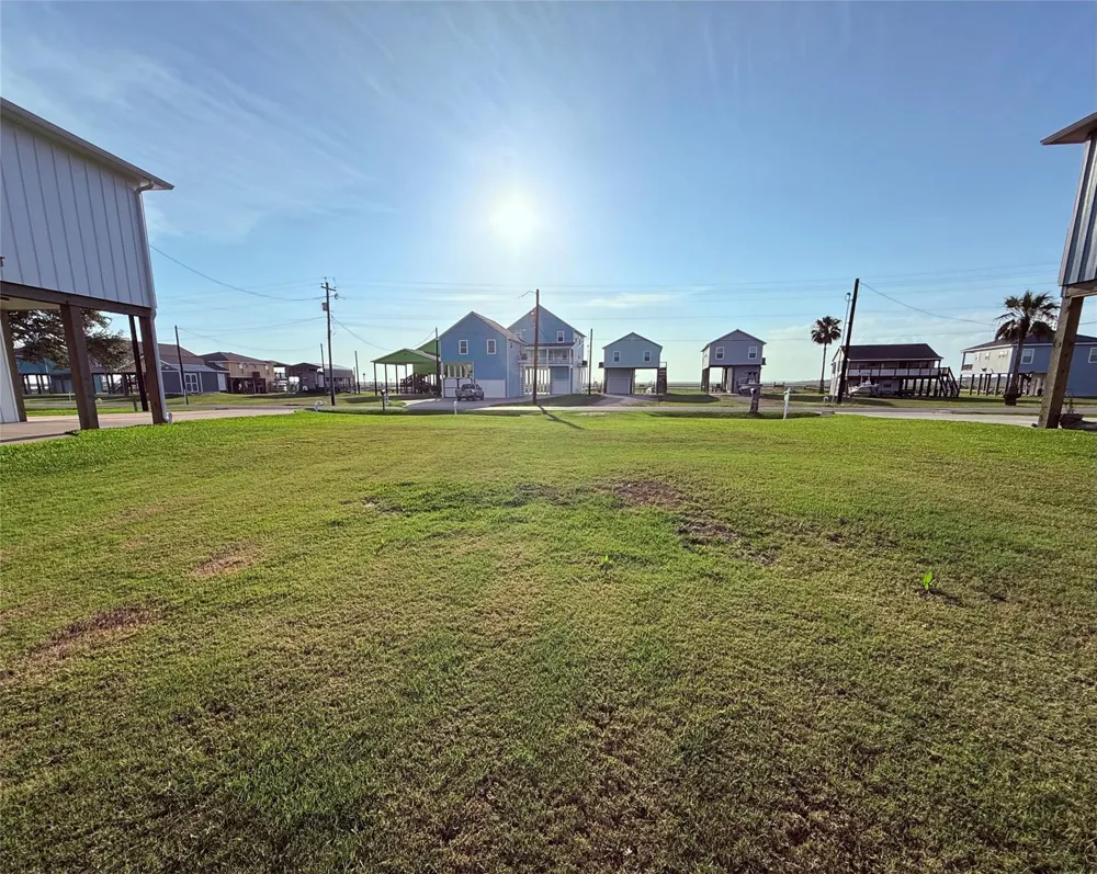2041 County Road 201 Sargent, TX 77414