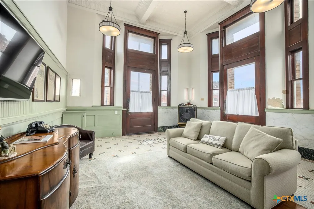 200 E Clark Street Bartlett, TX 76511