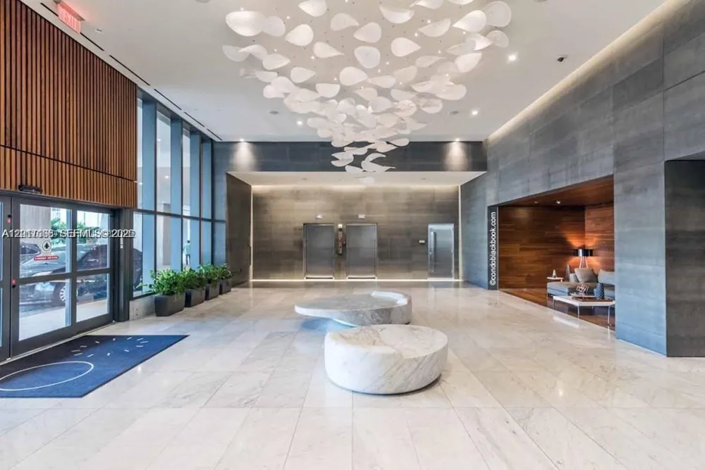 68 SE 6th St #2510 Miami, FL 33131