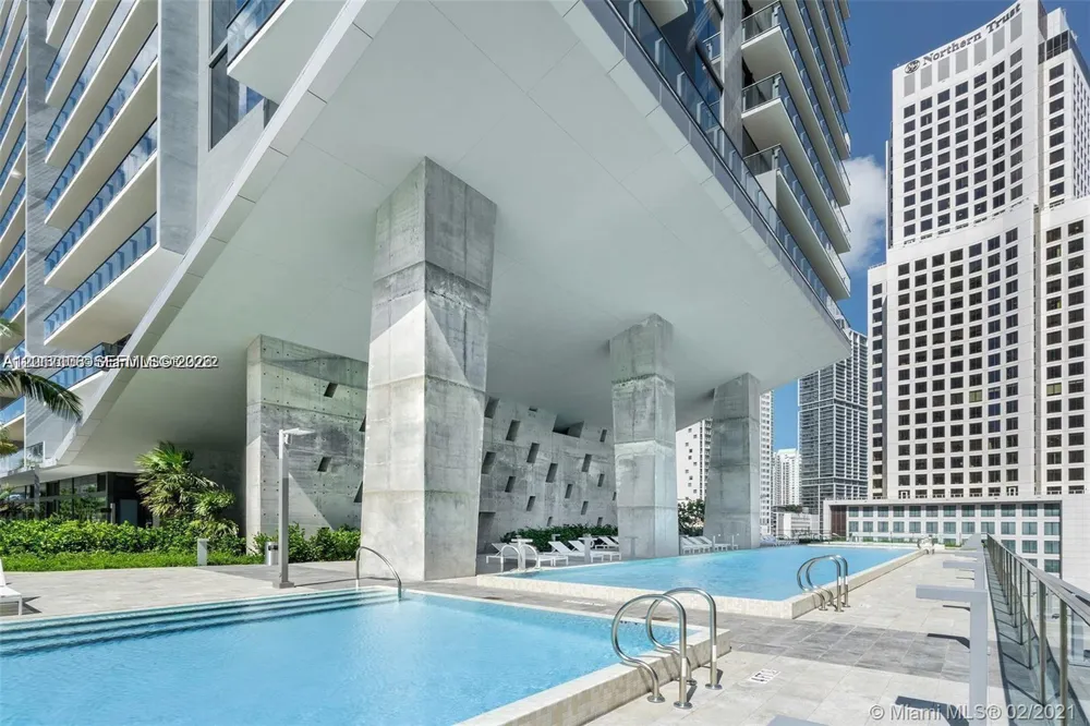 68 SE 6th St #2510 Miami, FL 33131