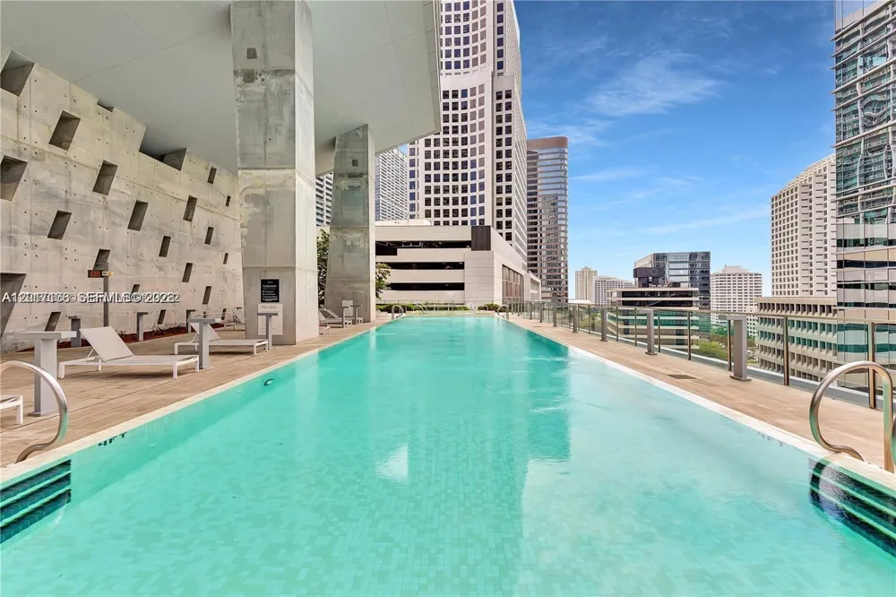 68 SE 6th St #2510 Miami, FL 33131