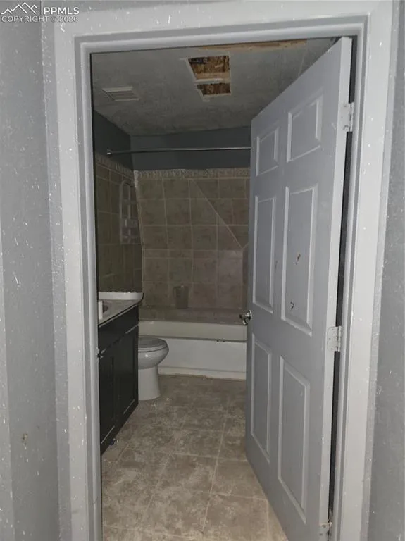 14250 Whistling Hills Lane Colorado Springs, CO 80928