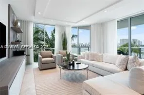 17111 Biscayne Blvd #209 North Miami Beach, FL 33160