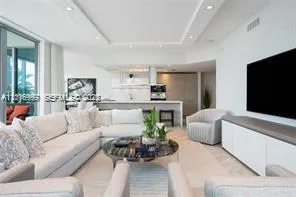 17111 Biscayne Blvd #209 North Miami Beach, FL 33160