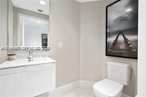 17111 Biscayne Blvd #209 North Miami Beach, FL 33160