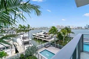 17111 Biscayne Blvd #209 North Miami Beach, FL 33160