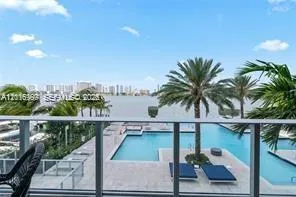 17111 Biscayne Blvd #209 North Miami Beach, FL 33160