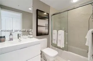 17111 Biscayne Blvd #209 North Miami Beach, FL 33160
