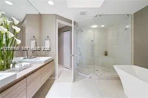 17111 Biscayne Blvd #209 North Miami Beach, FL 33160