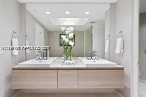 17111 Biscayne Blvd #209 North Miami Beach, FL 33160
