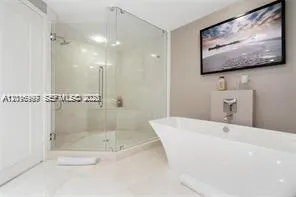 17111 Biscayne Blvd #209 North Miami Beach, FL 33160