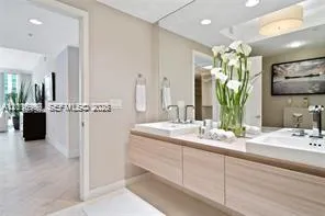 17111 Biscayne Blvd #209 North Miami Beach, FL 33160