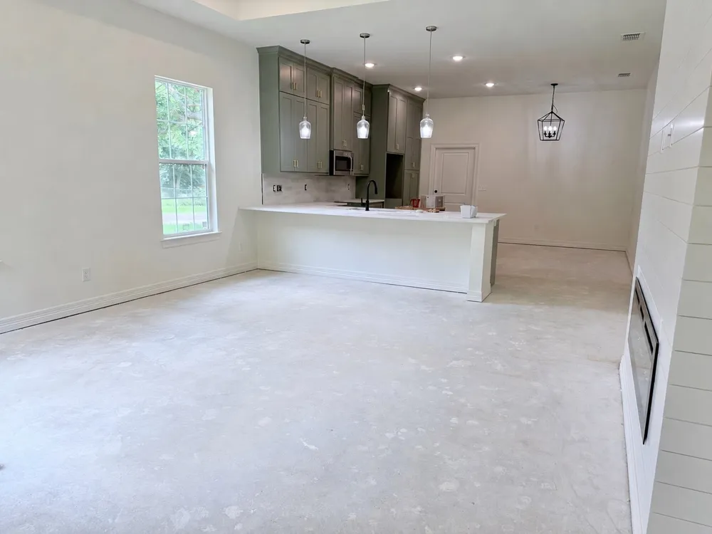 5350 First Street Chandler, TX 75758