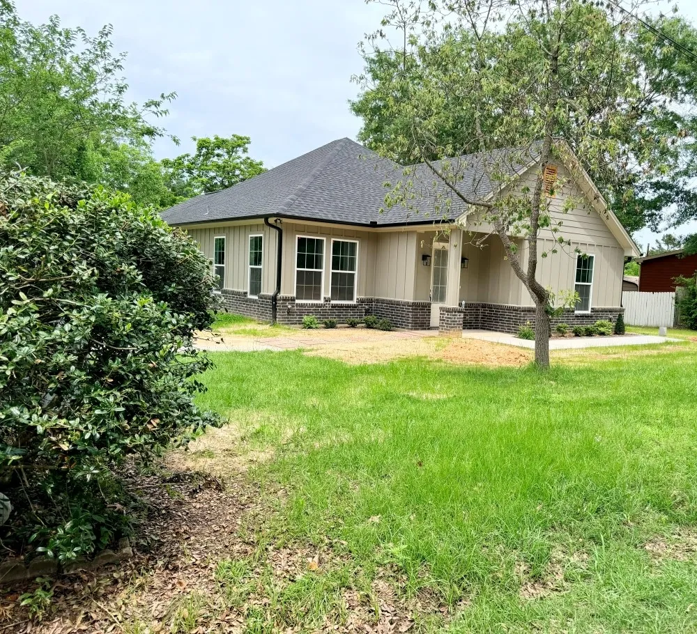 5350 First Street Chandler, TX 75758