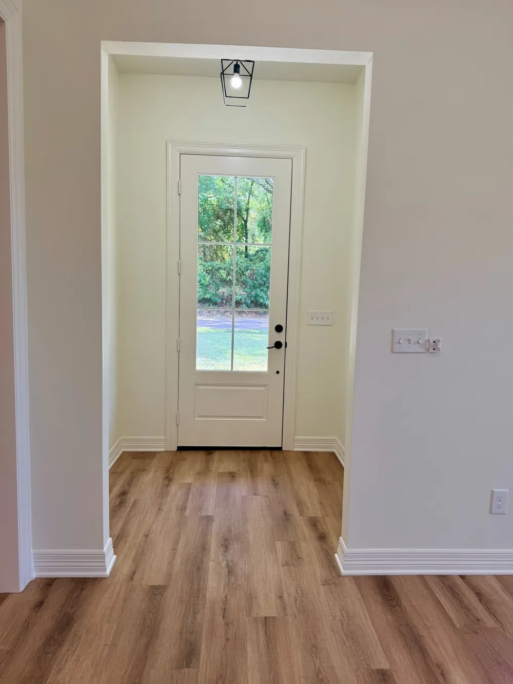 5350 First Street Chandler, TX 75758