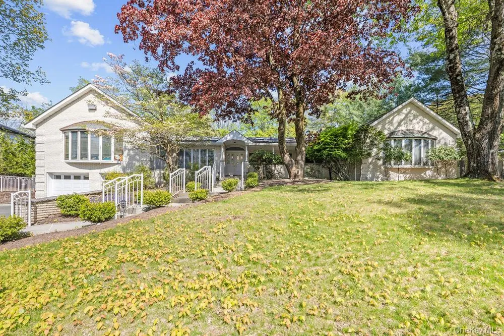 10 Elyise Road Monsey, NY 10952
