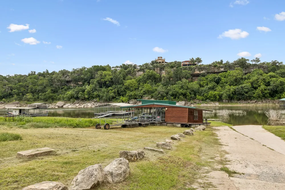 23621 Indian Divide Cove Spicewood, TX 78669