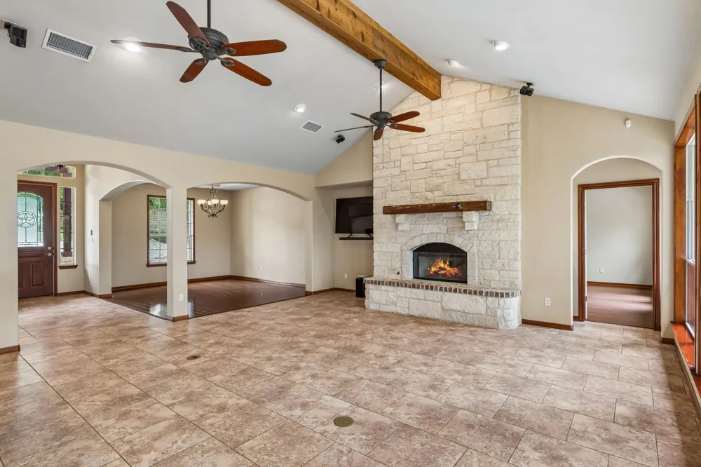 23621 Indian Divide Cove Spicewood, TX 78669