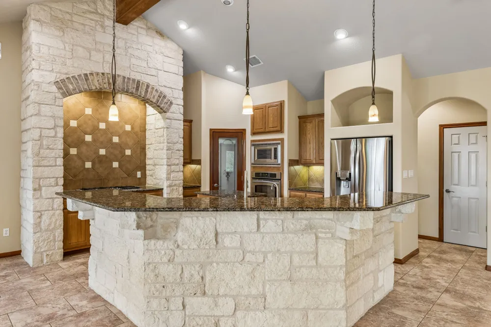 23621 Indian Divide Cove Spicewood, TX 78669
