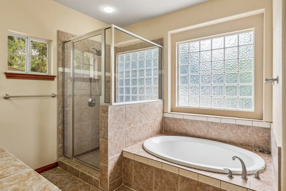 23621 Indian Divide Cove Spicewood, TX 78669