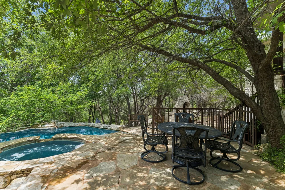 23621 Indian Divide Cove Spicewood, TX 78669