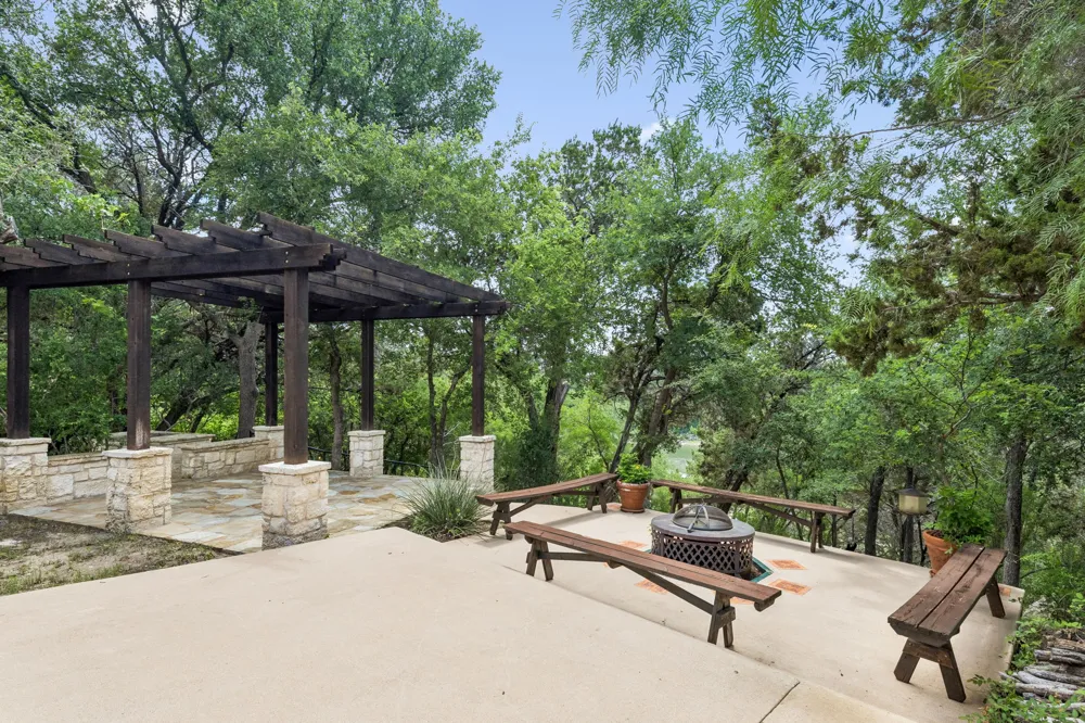 23621 Indian Divide Cove Spicewood, TX 78669