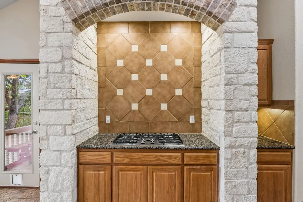 23621 Indian Divide Cove Spicewood, TX 78669