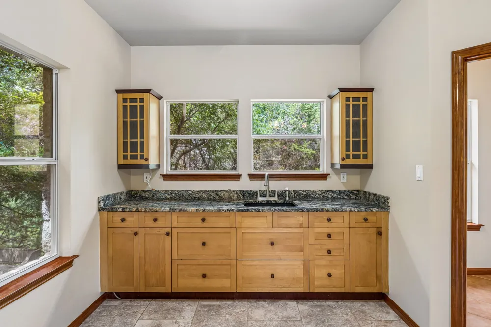 23621 Indian Divide Cove Spicewood, TX 78669