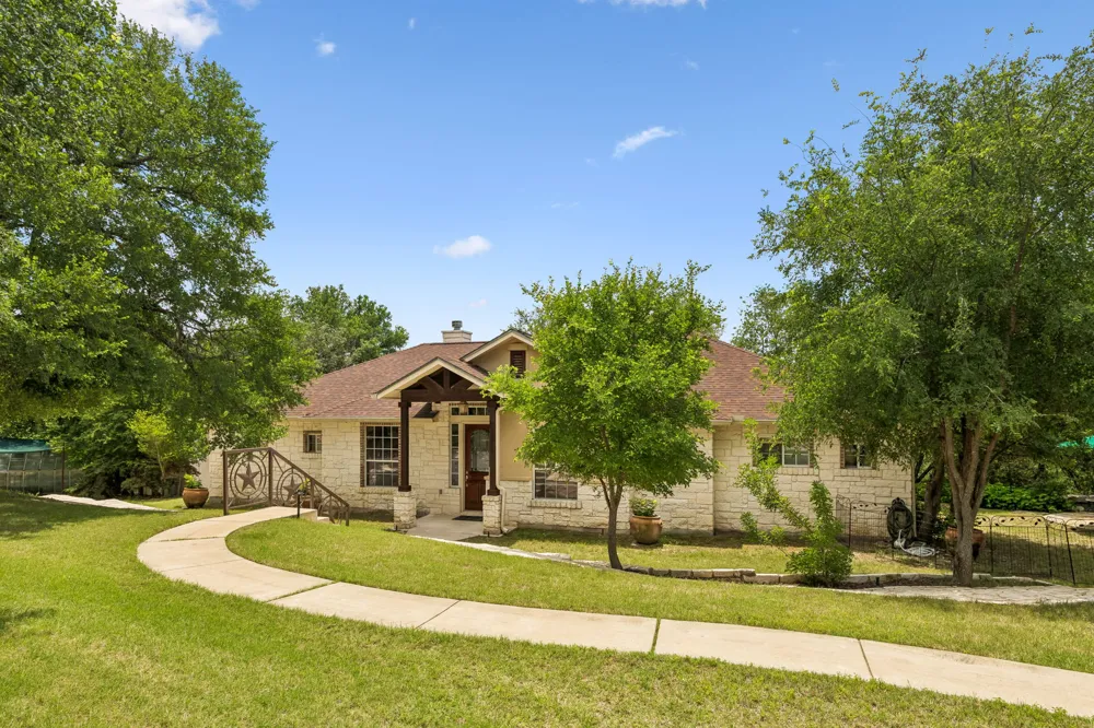 23621 Indian Divide Cove Spicewood, TX 78669