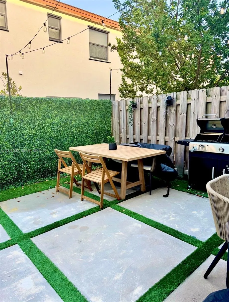 21443 NE 2nd Path #21443 Miami, FL 33179