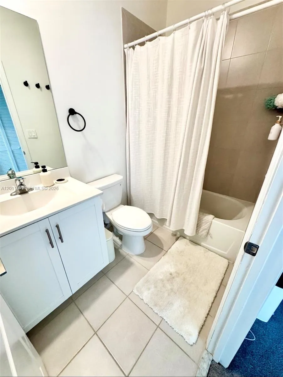 21443 NE 2nd Path #21443 Miami, FL 33179