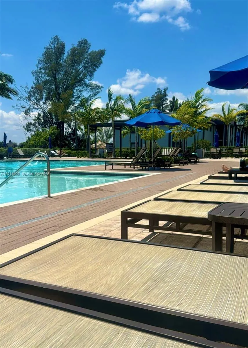 21443 NE 2nd Path #21443 Miami, FL 33179