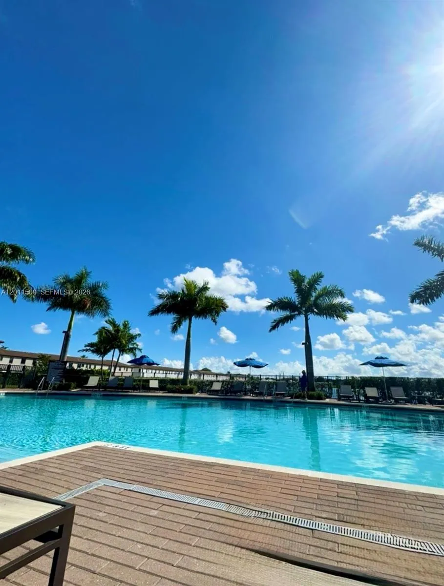 21443 NE 2nd Path #21443 Miami, FL 33179