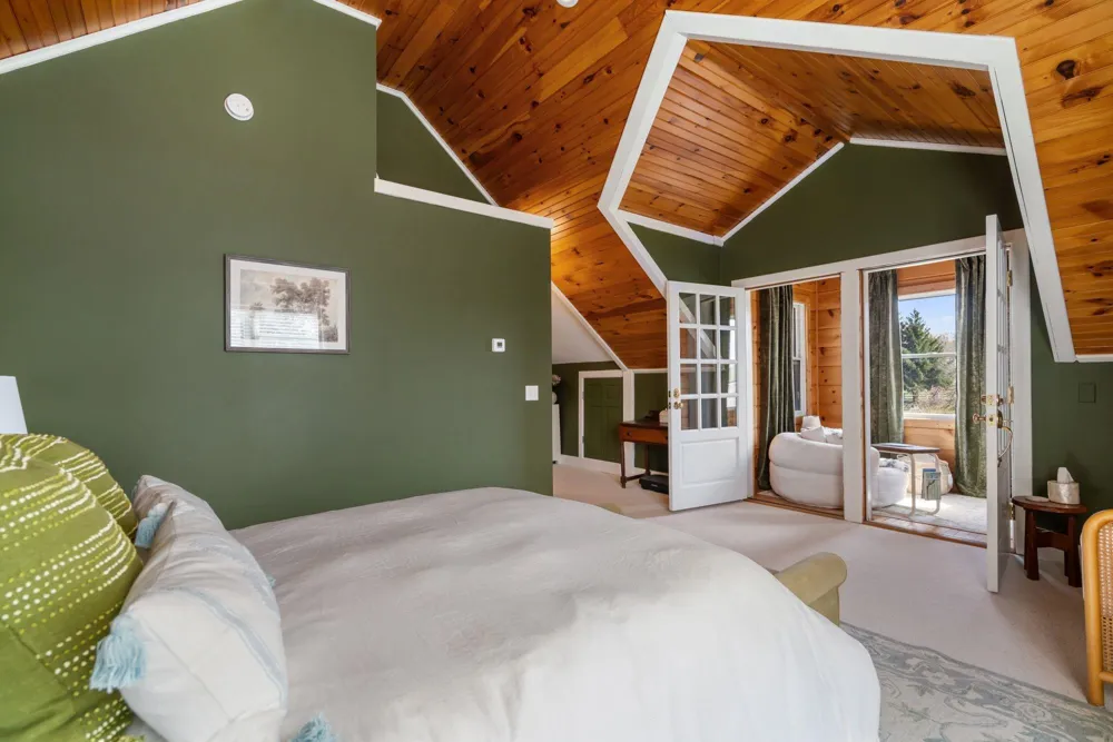 2035 W Sheridan Road Resort Township, MI 49770