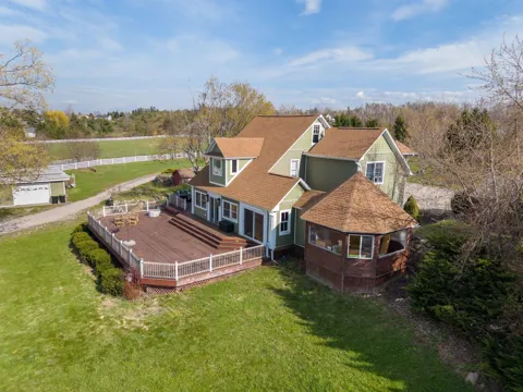 2035 W Sheridan Road